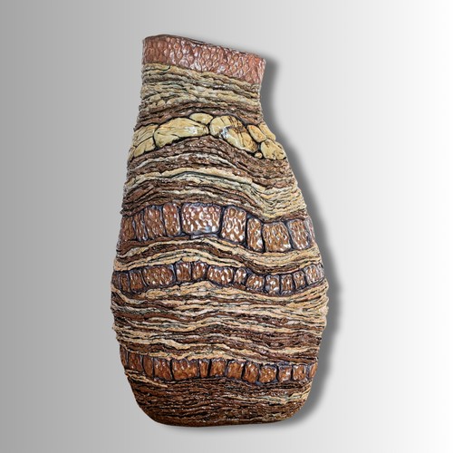 Click to view detail for SL-599 Stoneware & Porcelain, Bearing Striations III $745